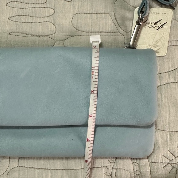 NEW Free People Traveler Wallet Leather Shoulder Crossbody Clutch Swan Lake Blue - Picture 6 of 15